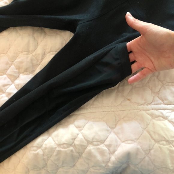 Mila High-Waisted Pocket Capri Fabletics - Picture 5 of 5